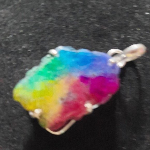 Rainbow Druzy Quartz Pendant Set in Silver Plate - Picture 2 of 3